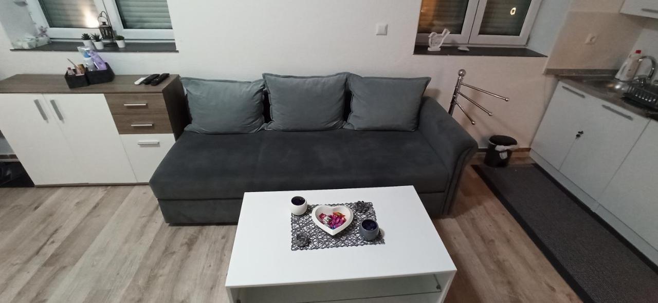 Helly'S Apartman - Self Check-In - Jajce Buitenkant foto