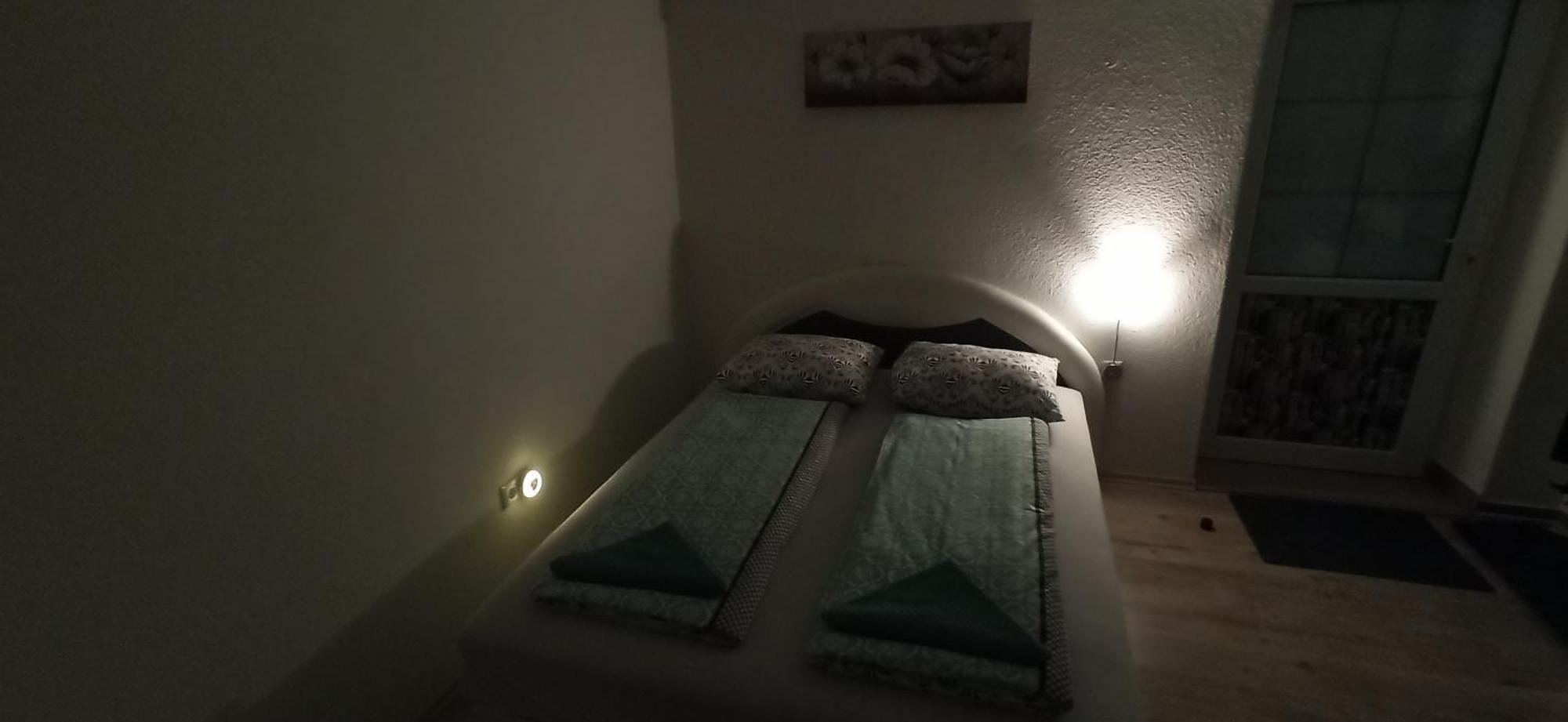 Helly'S Apartman - Self Check-In - Jajce Kamer foto