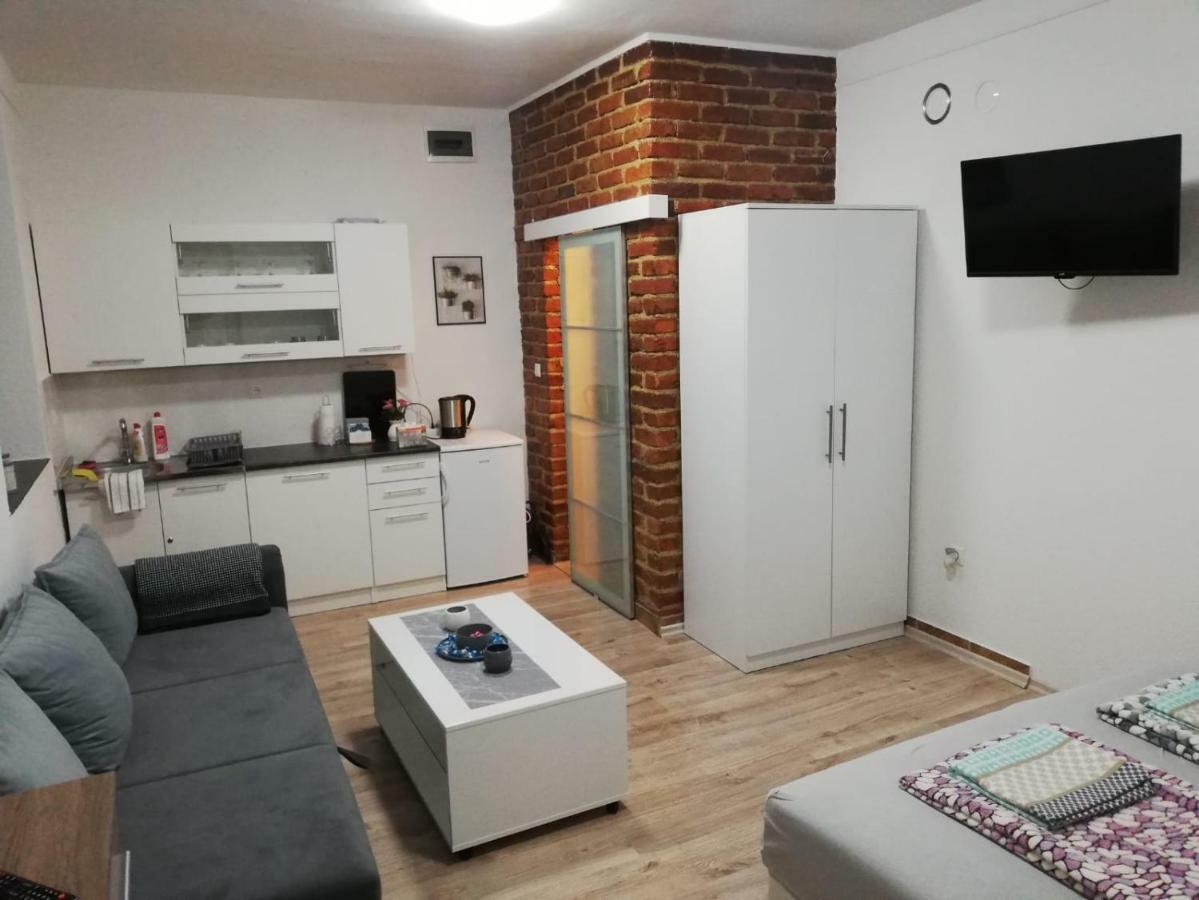 Helly'S Apartman - Self Check-In - Jajce Buitenkant foto